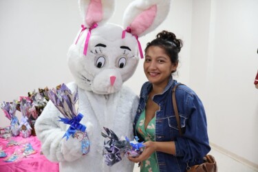 dona-lindu-promove-entrega-de-ovos-de-pascoa-para-maes-de-bebes-internados-nas-utis-neonatais